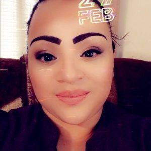 Meet your Posher, Ana